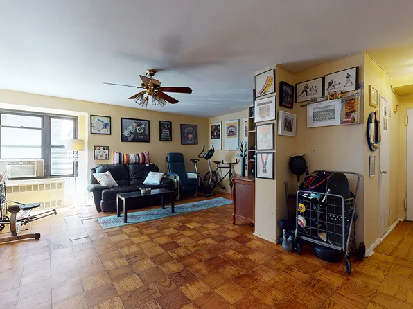 264 East Broadway image 1 of 6