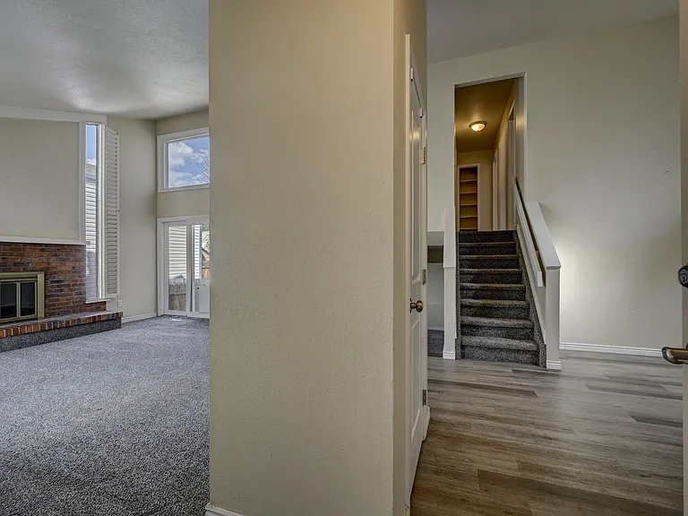 4318 Moonbeam Dr — Photo 5