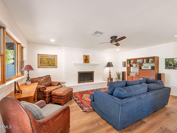 5th image of 3730 E MERCER Lane