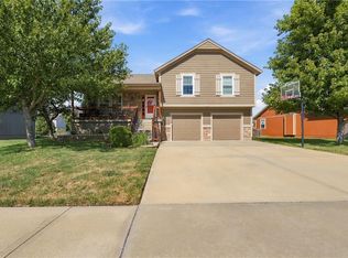16749 Ingalls St, Gardner, KS 66030