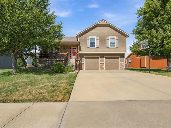 16749 Ingalls St, Gardner, KS 66030