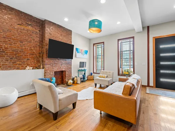 609 Lexington Avenue image 5 of 43