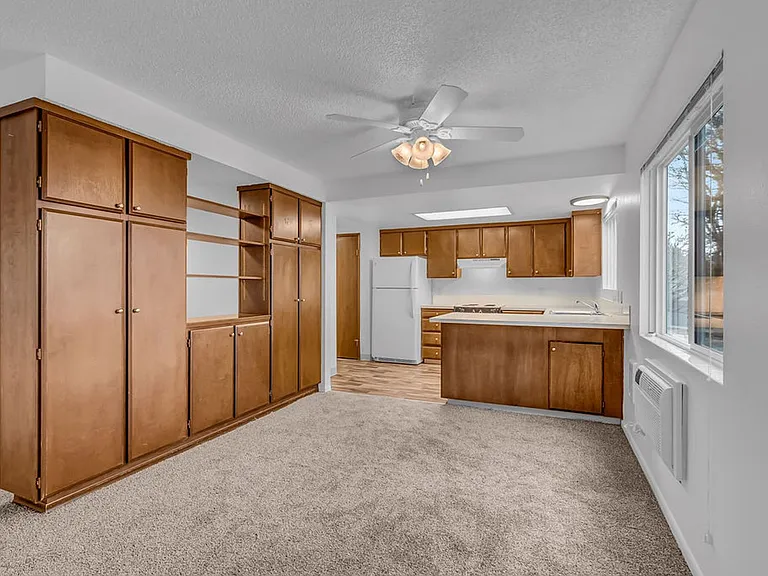 Kingcity Apartments — Photo 123