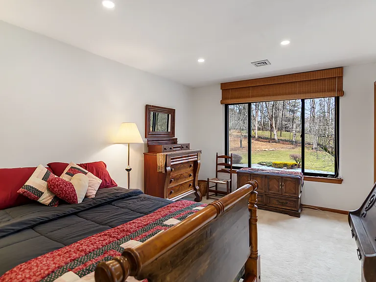 1 Brightfield Ln — Photo 36