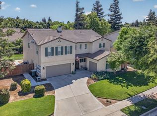 5821 W Sunnyview Avenue, Visalia, CA