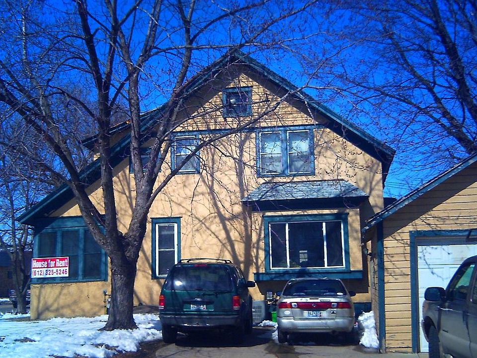 1st image of 822 9th Ave S