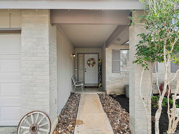 3rd image of 4710 BARHILL ST
