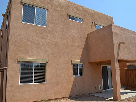 2nd image of 16 Sunset Canyon Ln