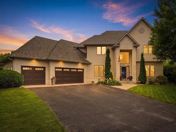 1601 Hidden Pond Ln, Victoria, MN 55386