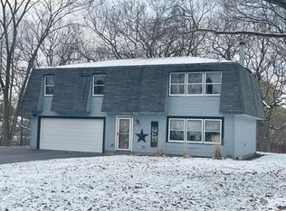 W274S8725 Lakeside Dr, Town of vernon, WI 53149