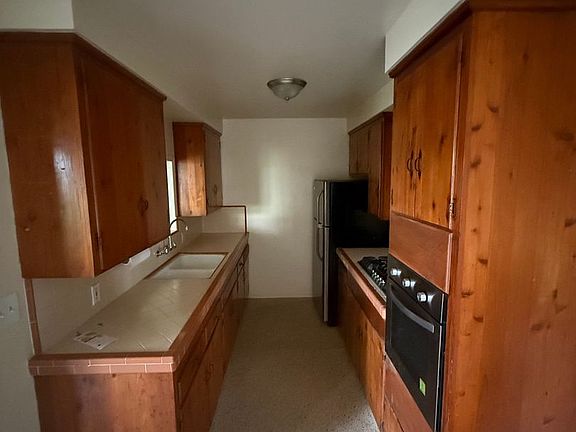 2nd image of 4555 Bond St #E