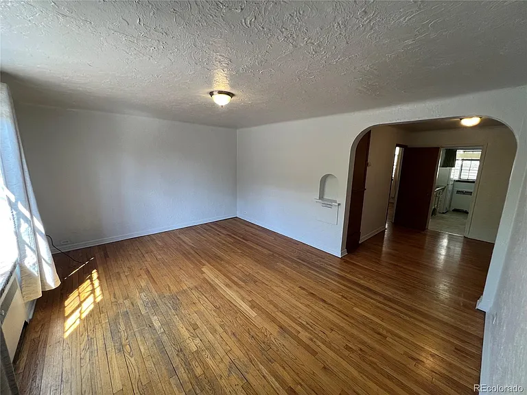2535 E 14th Ave #10 — Photo 8