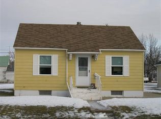 908 Pennsylvania St, Chinook, MT 59523