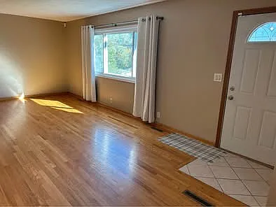 5636 N 69th Avenue — Photo 3