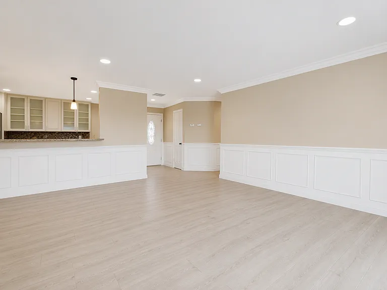 1423 Piedmont Rd — Photo 6
