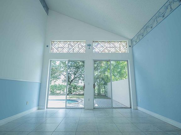 3rd image of 2084 Chagall Cir