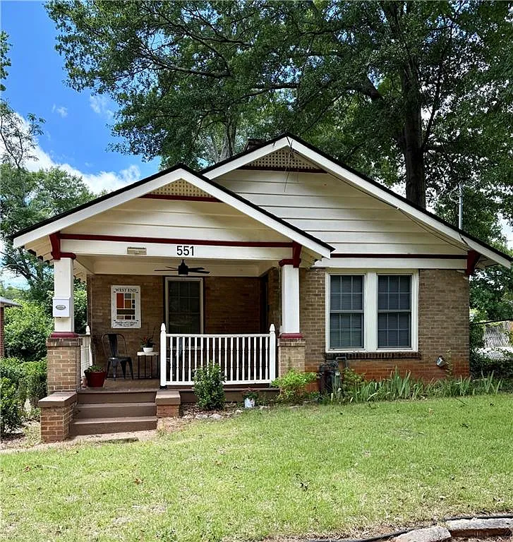 2 bed, 1.0 bath, 872 sqft, $1,850 — Photo 1