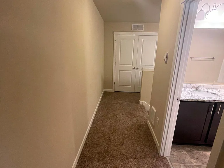 1903 Ahlers Ave #1 — Photo 17