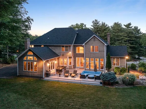 115 Westfield Dr, East Greenwich, RI 02818