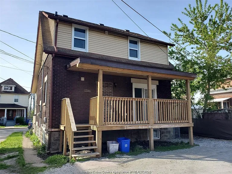 348 Caroline St — Photo 4
