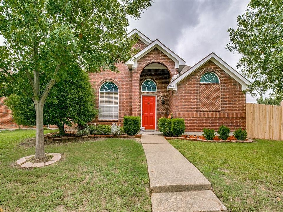 1st image of 2816 Clearwater Dr