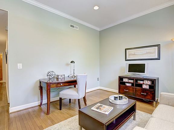 Den (potential 3rd BR)