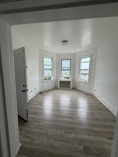 155 Sheridan Ave #3 Photo 1