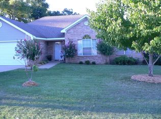 4264 E Lawndale Dr, Fayetteville, AR 72701