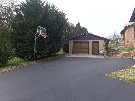 5th image of 1707 Greenwell Dr
