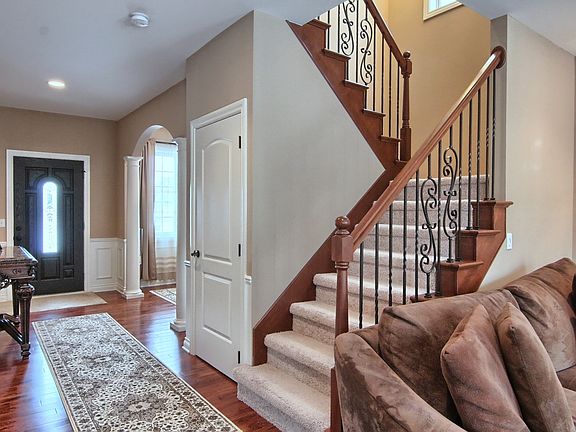 2nd image of 14854 Stoney Brook Dr W