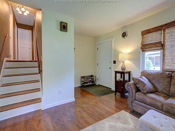 4th image of 9 Peach Tree Ln
