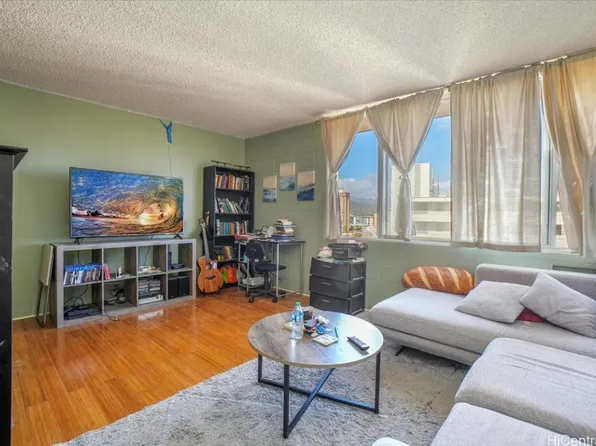 909 Ala Nanala St APT 1104, Honolulu, HI 96818
