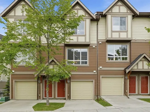41 SW Sherwood Ln NW, Calgary, AB T3R 0V3