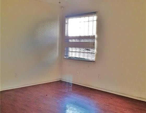 4th image of 12210 Dandridge Dr