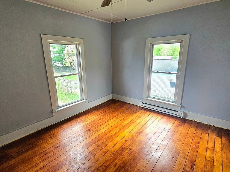 490 Grand St — Photo 8