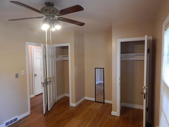3rd image of 604 Ferris St