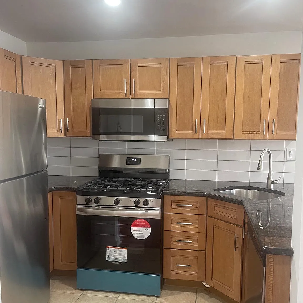 2 bed, 3168 sqft, $1,550 — Photo 1