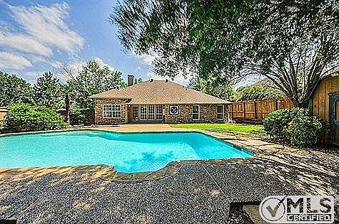 3rd image of 2328 Claremont Ct