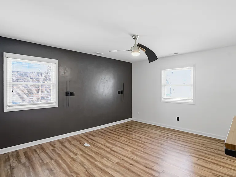 512 Lexington Blvd — Photo 38