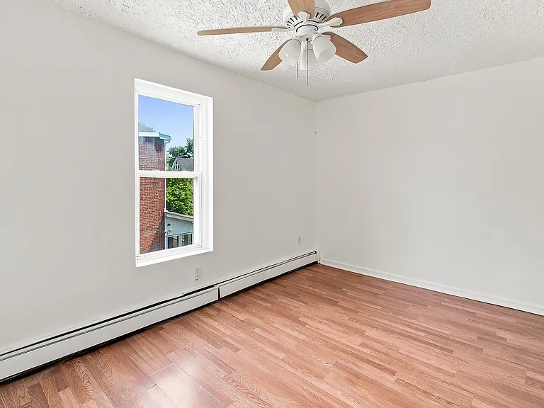320 Hewitt St #2 — Photo 8