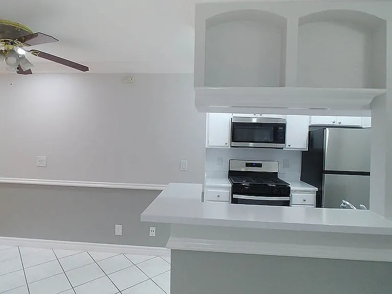 Five Star Suites — Photo 122