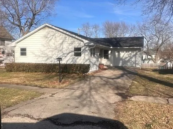 618 N Chestnut St, Cameron, MO 64429