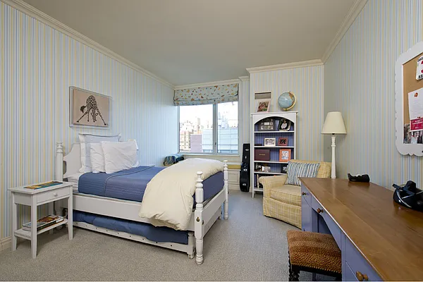 Sold by Stribling | media 19