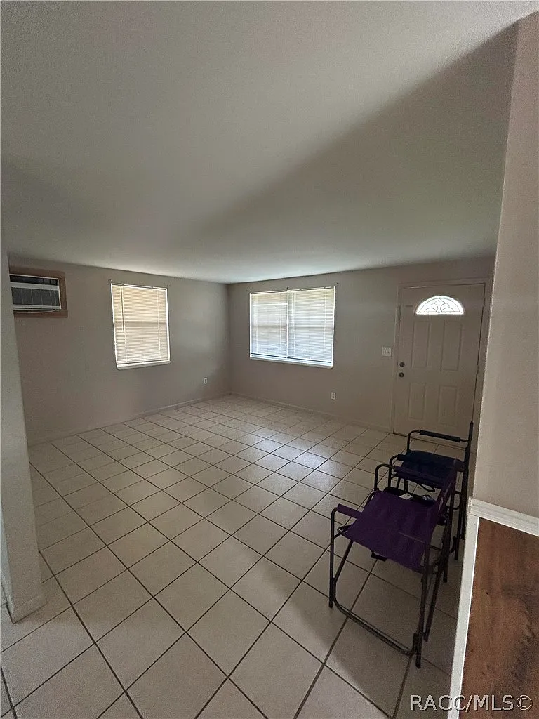 1 bed, 638 sqft, $1,175 — Photo 2