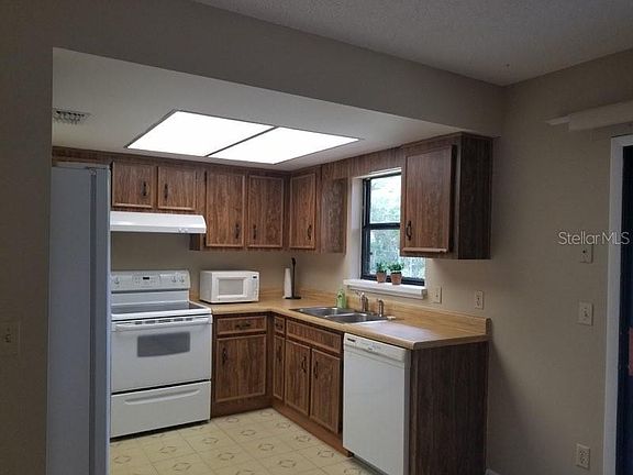 3rd image of 2804 Cobia Ct