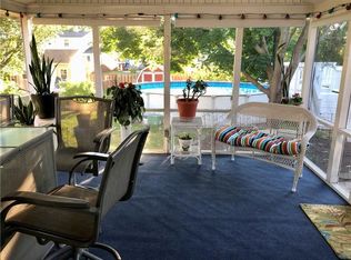 77 Seafarers Ln, Rochester, NY 14612