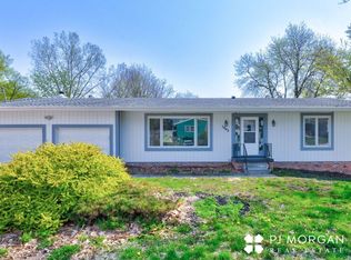 1803 Freeman Dr, Bellevue, NE 68005