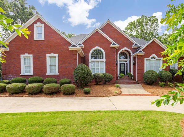 114 Hidden Oaks Dr, Oxford, AL 36203