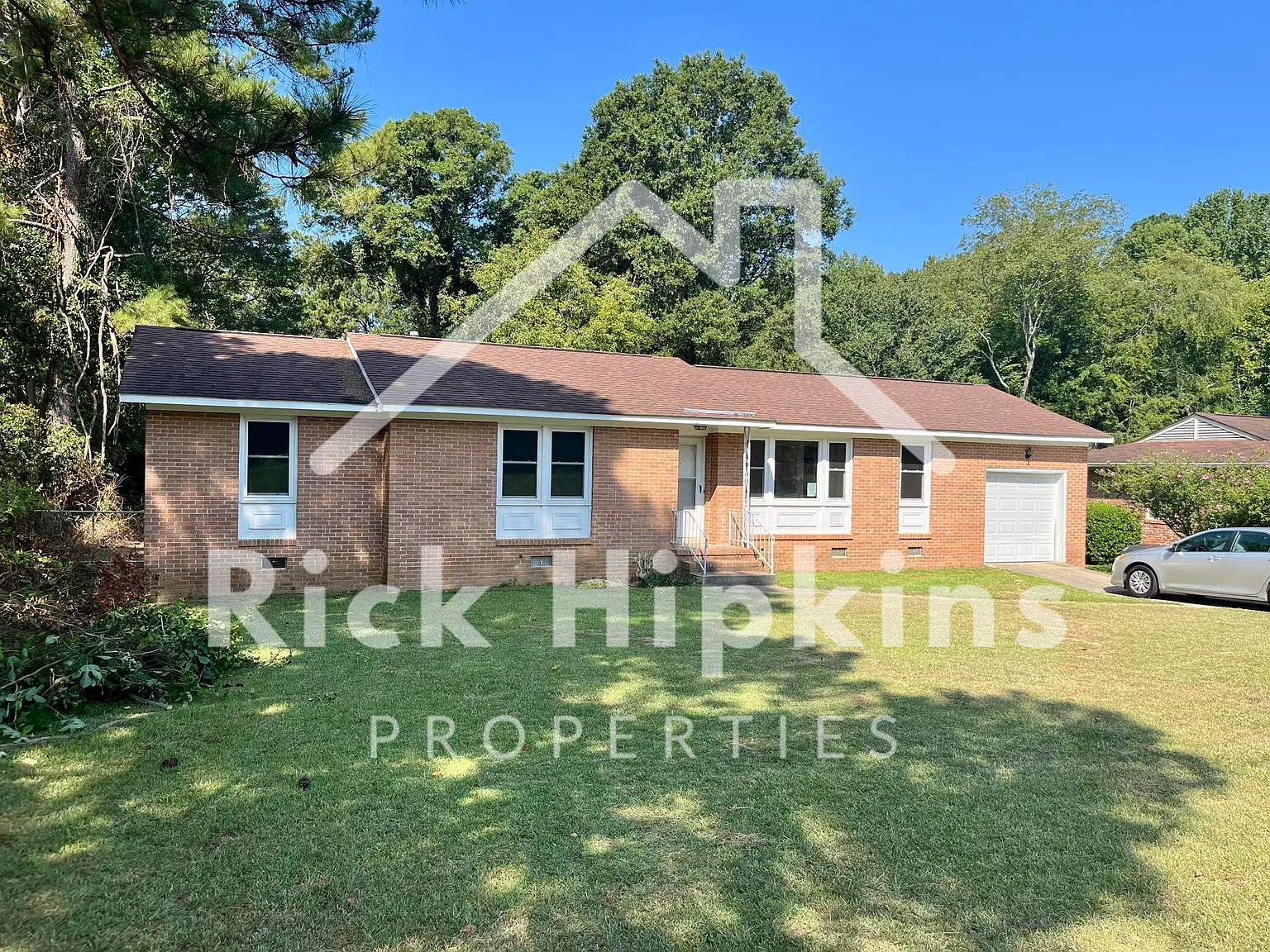 3 bed, 1352 sqft, $1,600 — Photo 1
