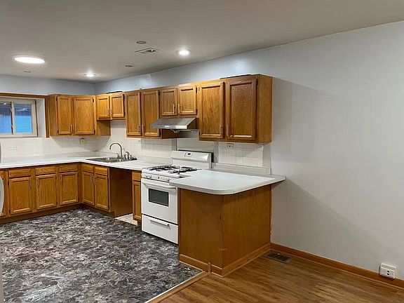 3rd image of 2939 S Parnell Ave #1